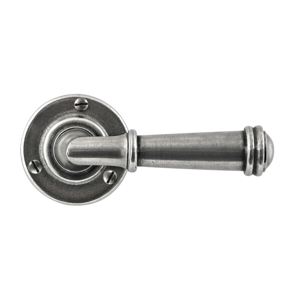 Durham Internal Door Handle on Round Rose - Pewter